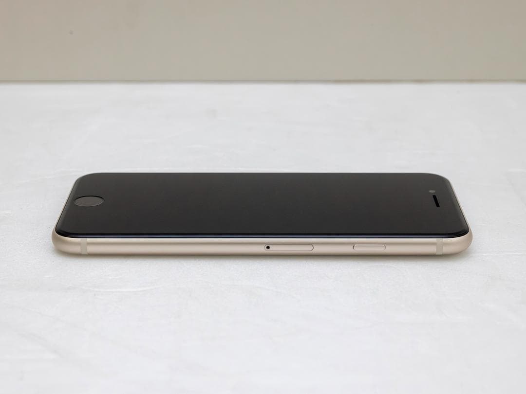 サ*ダ様 バッテリ100％ iPhone SE3 64GB MMYD3J/A ス