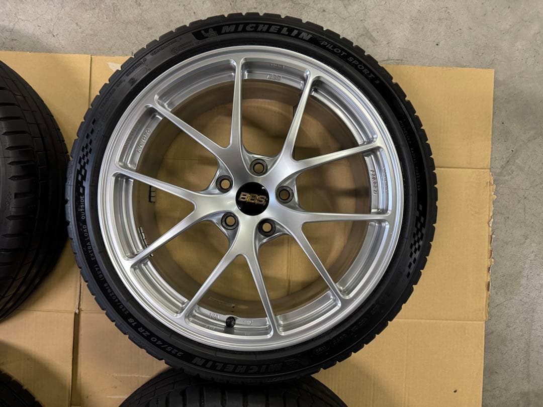 aki　美品！　BBS RI-A 030 PS5付き 18インチ4本セット