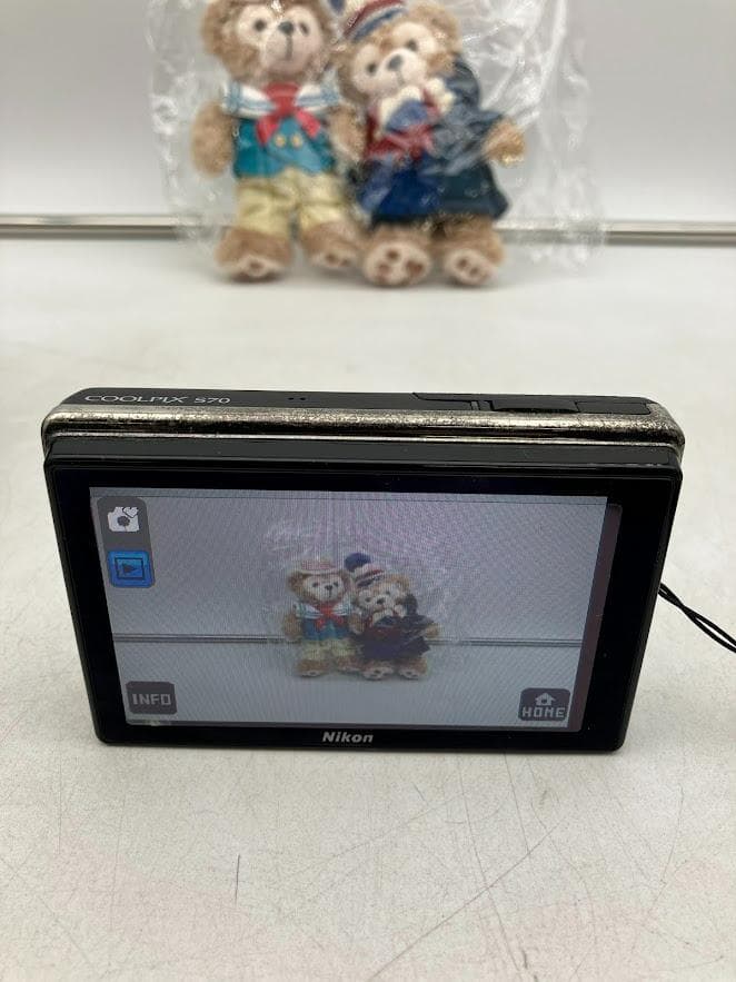 Nikon COOLPIX S70 本体と付属品