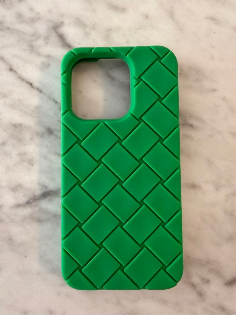 Bottega Veneta グリーン iPhone15pro ケース