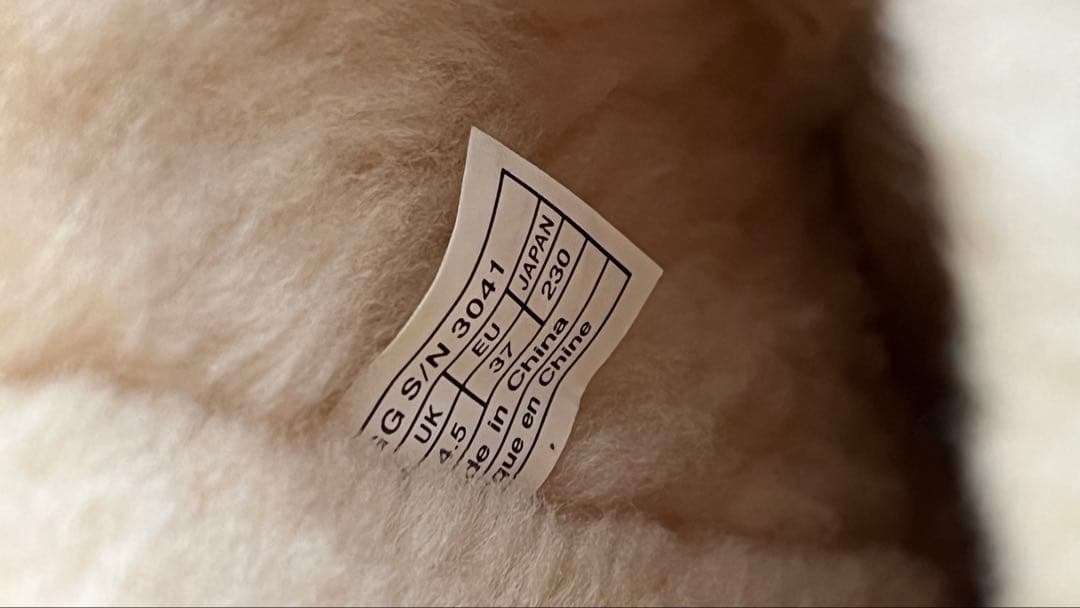 UGG JIMMY CHOO ブーツ 新品未使用