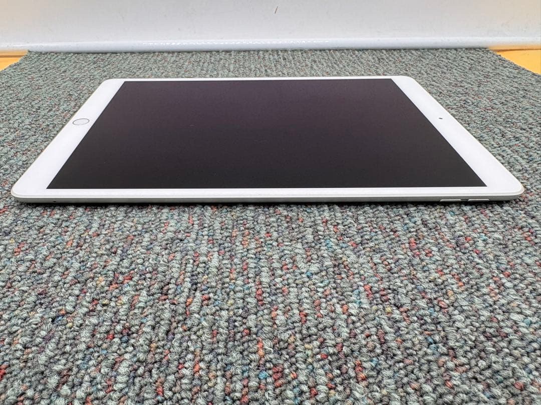 【95%】 iPad Air 第3世代　Wi-Fi + Cellularモデル