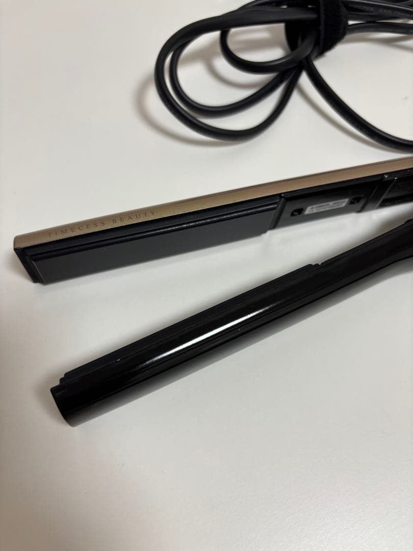 ヘアビューロン 4D Plusストレートアイロン☆