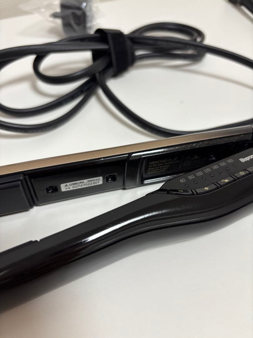 ヘアビューロン 4D Plusストレートアイロン☆