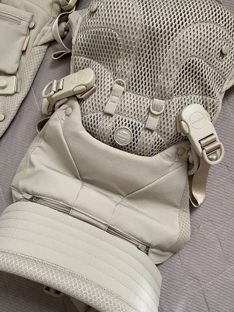 専用エアバギー　抱っこ紐セット　BASIC Plus サンドアッシュ(ベージュ)