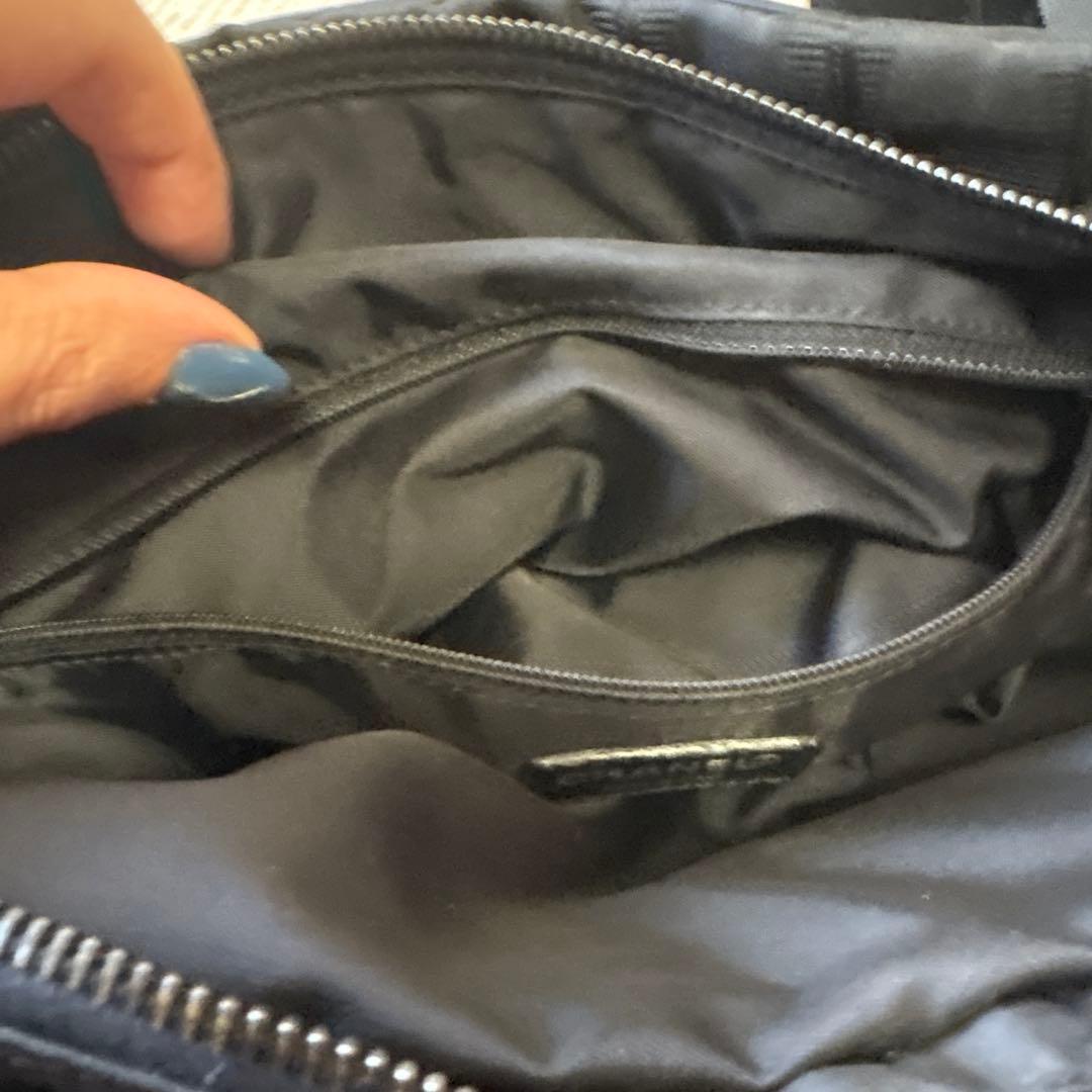 CHANEL ニュートラベルラインショルダーバッグ