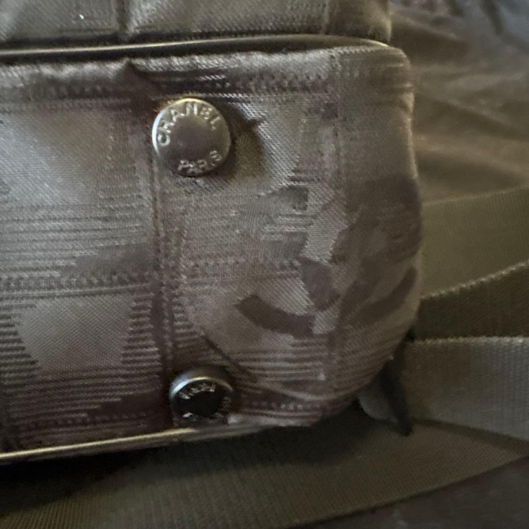 CHANEL ニュートラベルラインショルダーバッグ