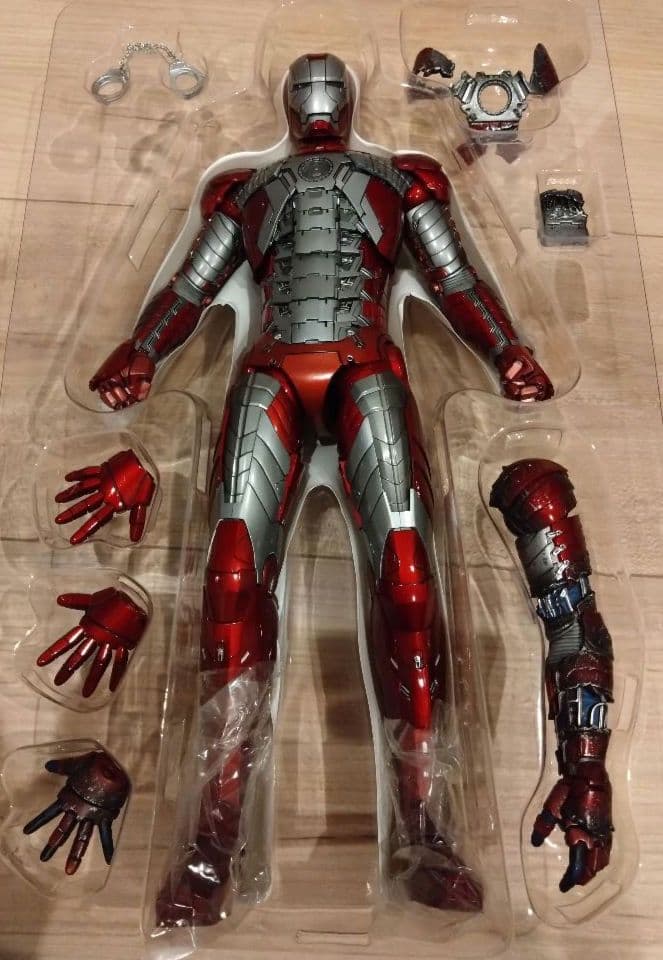 ホットトイズ アイアンマン マーク5 ホール・オブ・アーマー