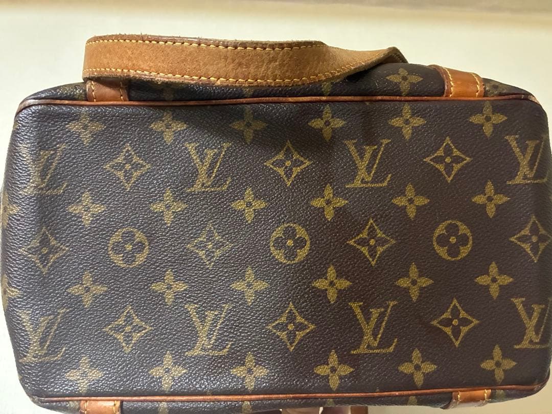 Louis Vuitton モノグラムバッグ 大容量
