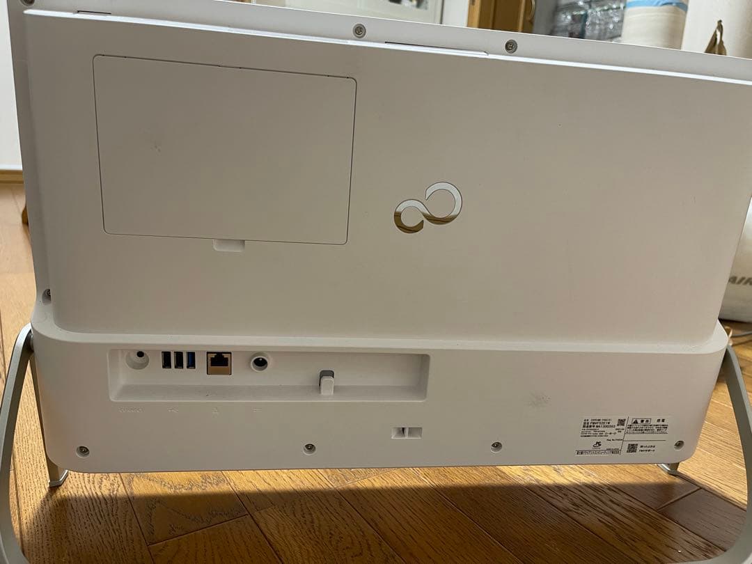Fujitsu ESPRIMO FH52/E1 デスクトップPC