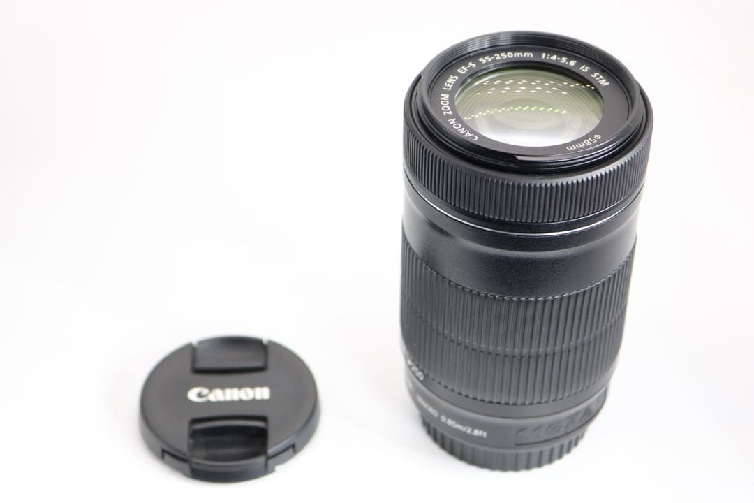 新品級ですが１つチリ 【Canon EF-S 55-250mm IS STM】