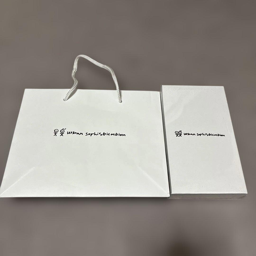 美品‼️ urban sophistication ダークチェリー　箱、袋付属