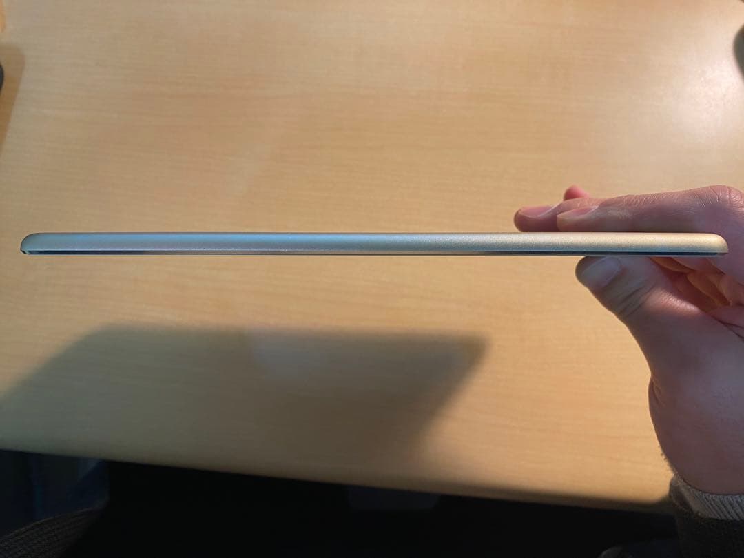 iPad mini4 WiFi 128GBゴールド