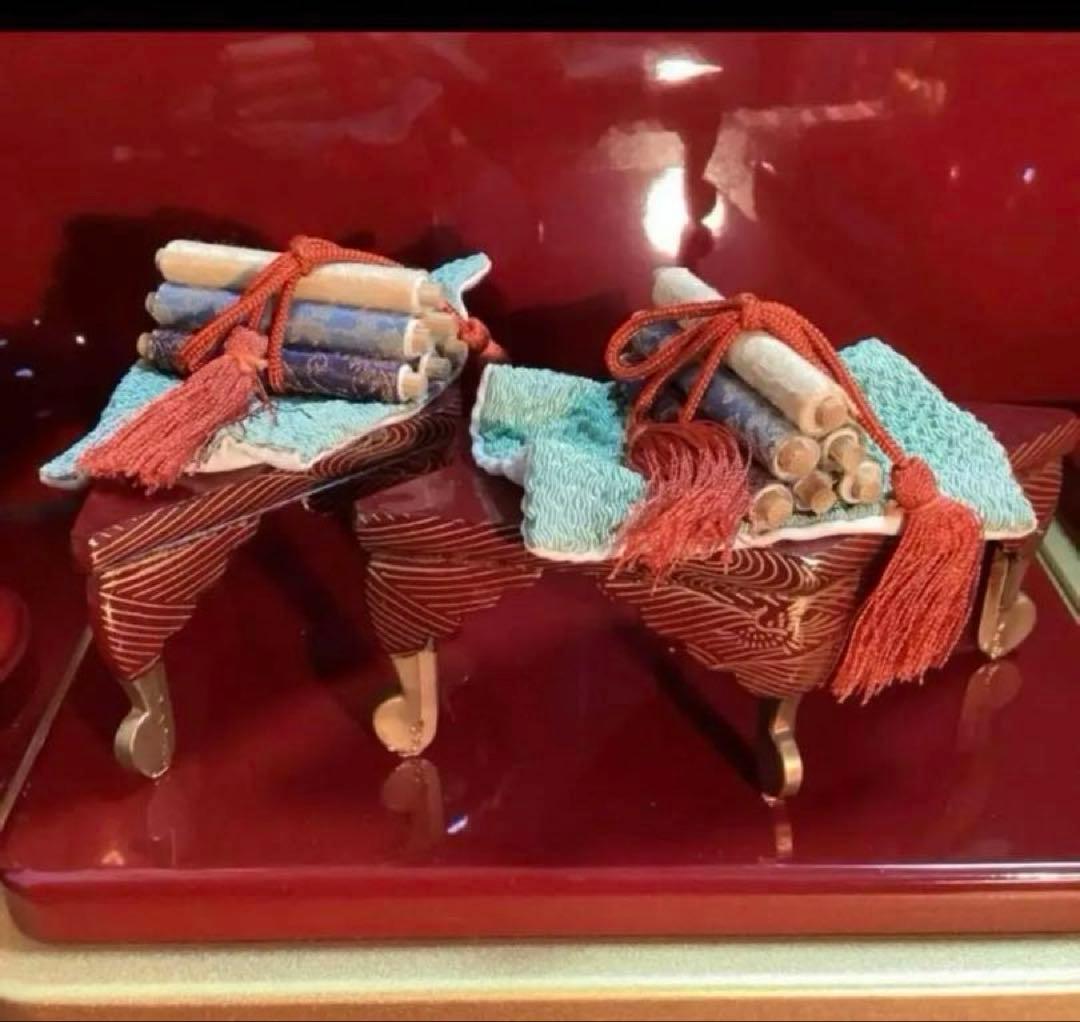 【豪華朱色金色】平成ひな飾り【女雛・男雛・親王飾台・道具】【飾り台・屏風】お