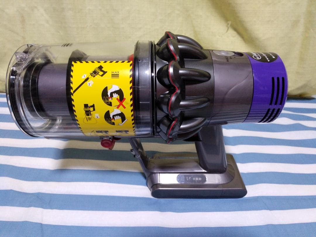 多紡垢さん専用ダイソン　掃除機　SV12　分解清掃済スタンド付き　⑩