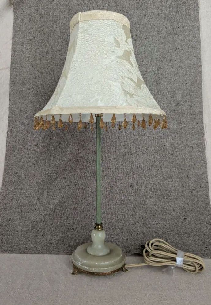 USAアンティーク　テーブルランプ 　ホワイトシェード