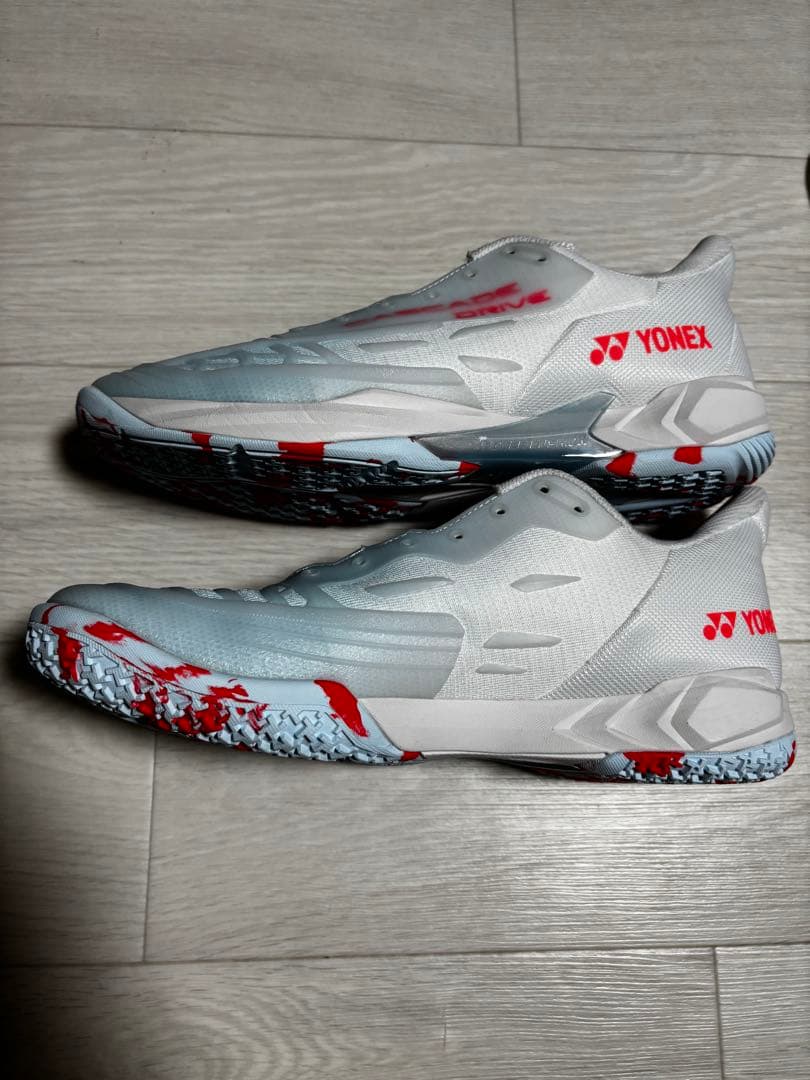 ヨネックス　カスケード　ドライブ　27cm