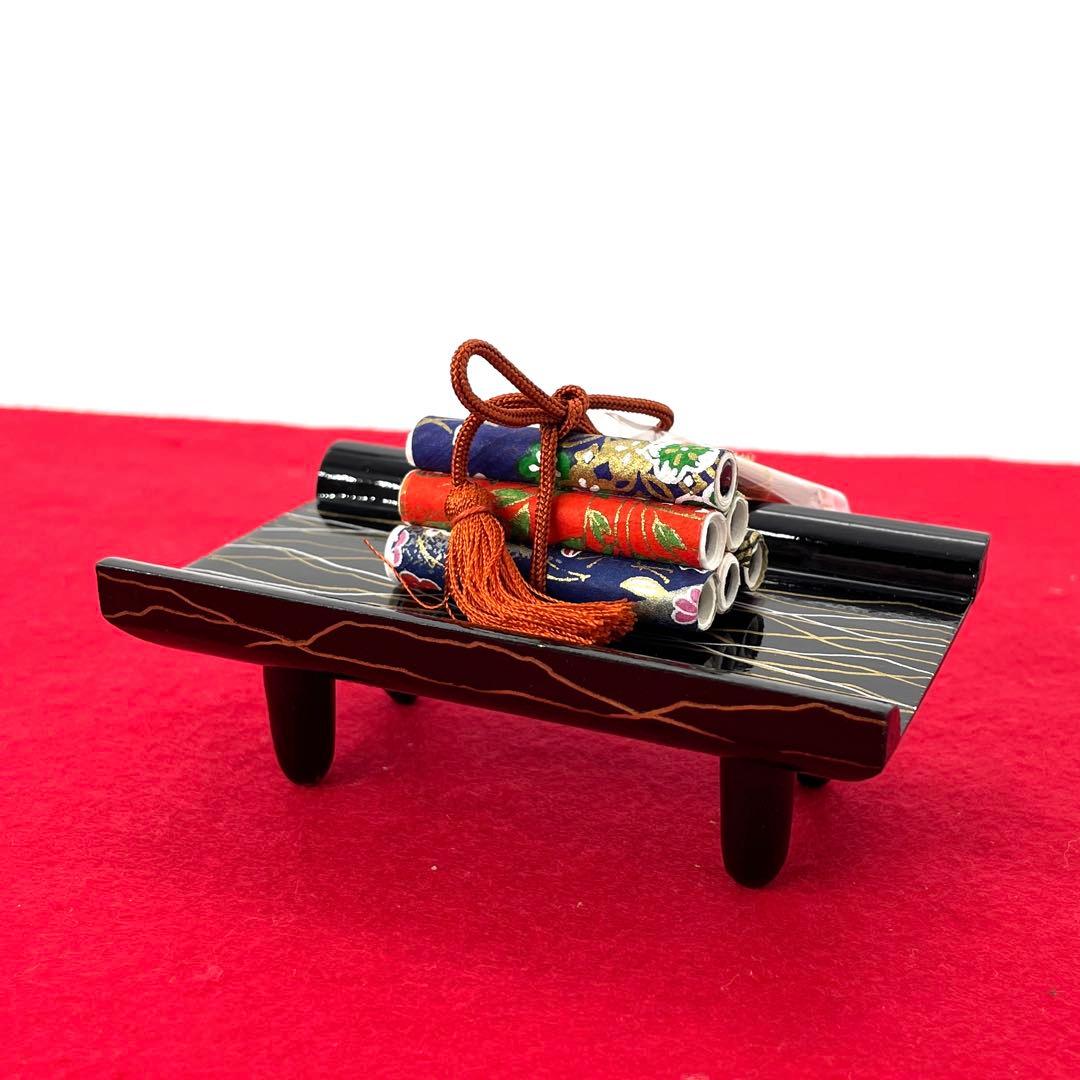 雛人形　桃の節句　雛道具　黒塗かなで　巻物付き