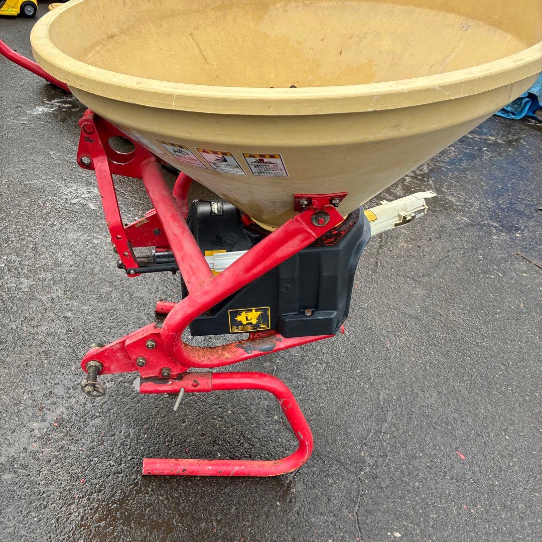 ニプロブロードキャスターＭＰ２０6 肥料散布機・手動開閉　引取限定