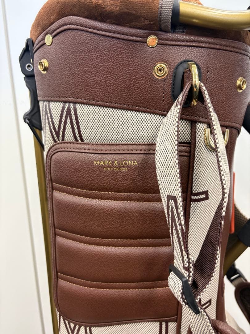 MARK & LONA ゴルフバッグ・キャディバッグ ヘッドカバー付