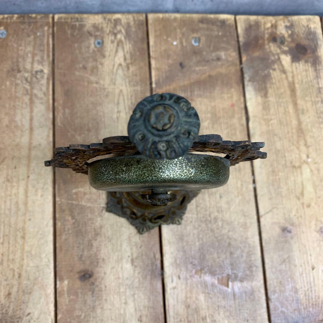 E-4 希少 アンティーク 卓上ベル 呼び鈴 カウンターベル 真鍮製 百合の紋章