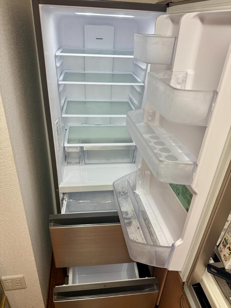 ✨【送料込み】日立　R-V32RV(N) 冷凍冷蔵庫　315L 2022年製