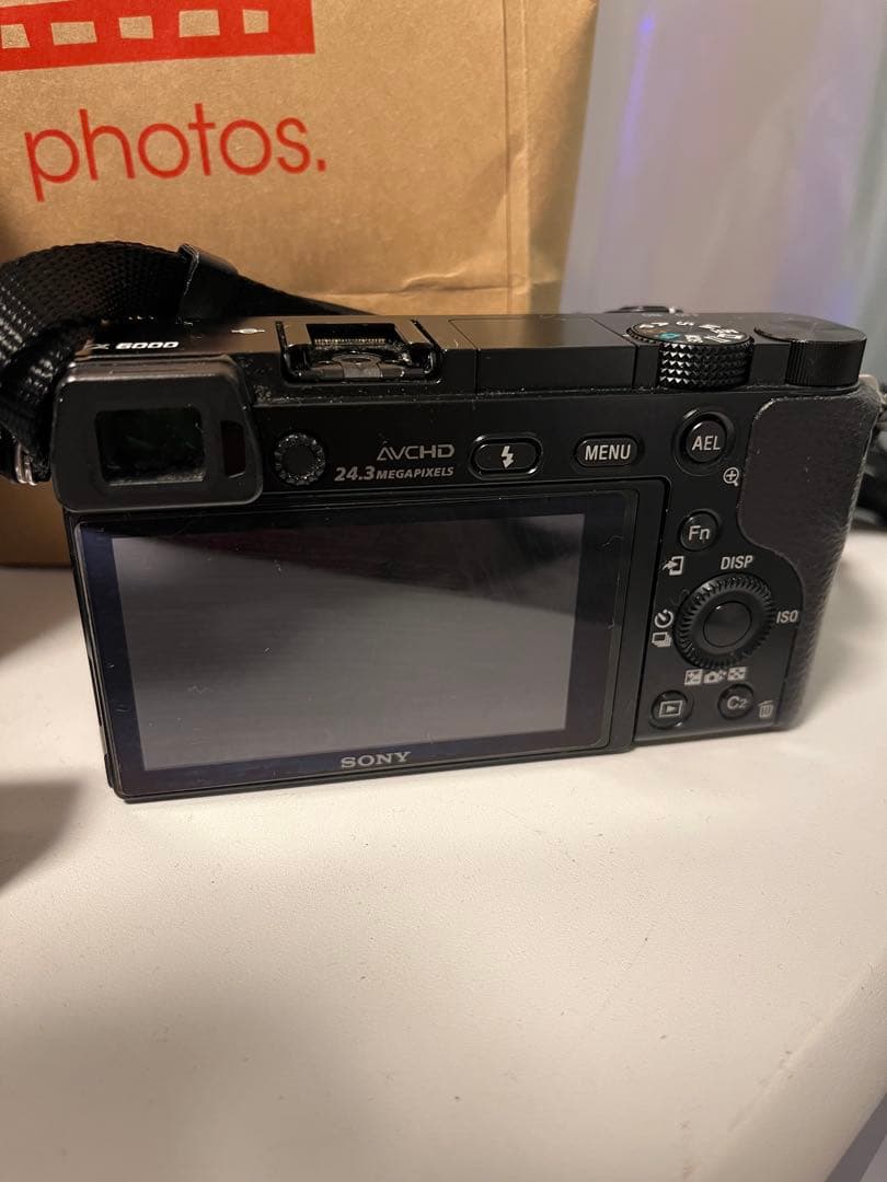 Sony α6000 ミラーレスカメラ 本体 + レンズ