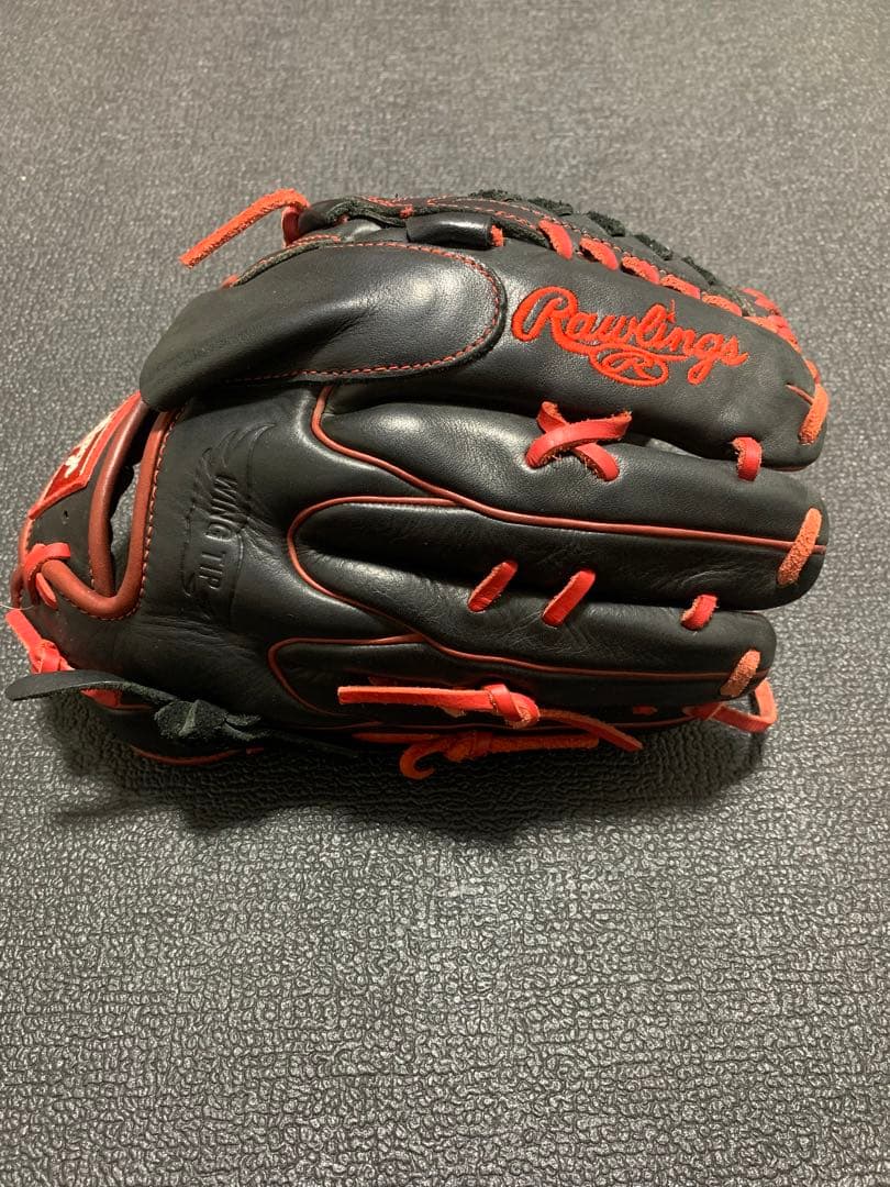 ローリングス　グローブ　軟式　左投げ　投手用　黒赤　メジャー　野球　グラブ