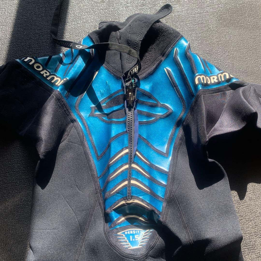 Mormai ウェットスーツ　ブラジル製　サイズL