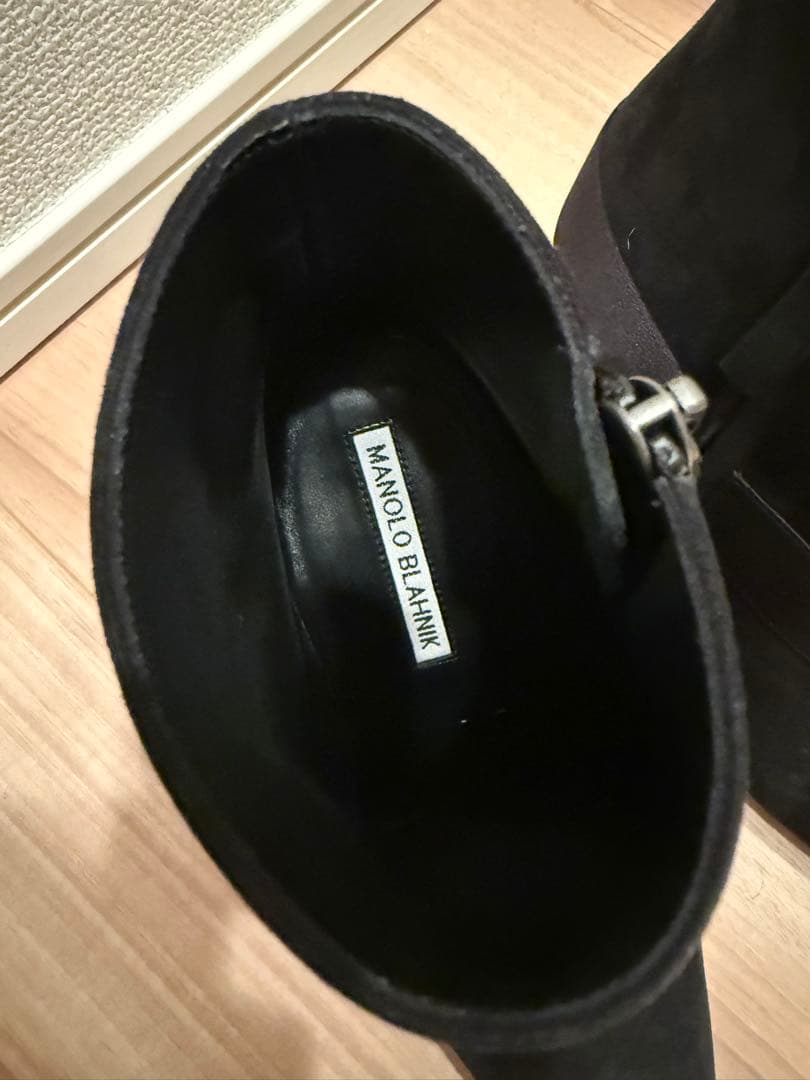 MANOLO BLAHNIK ハンギシスエード アンクルブーツ　37