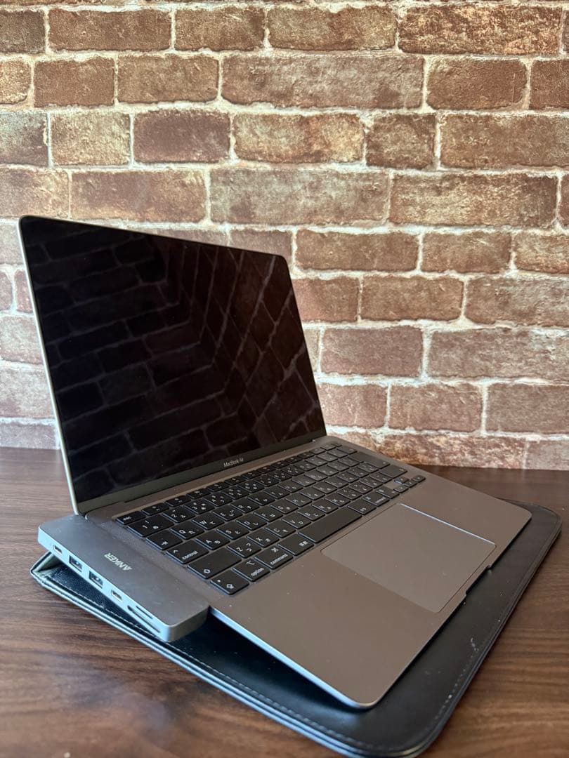 Apple MacBook Air M1 (2020) 本体