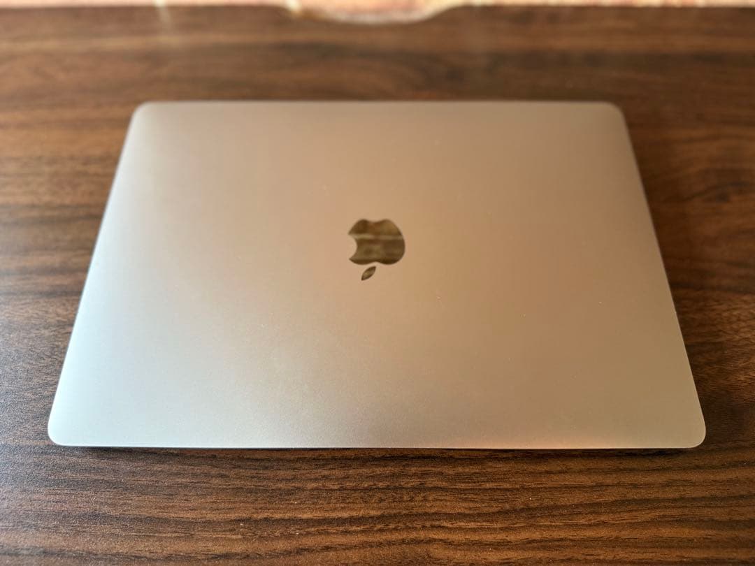 Apple MacBook Air M1 (2020) 本体