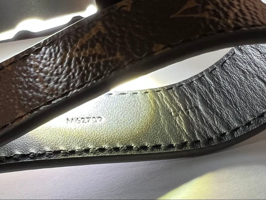 現行品極美品未使用　ルイヴィトン　ドラゴンヌモノグラム キーホルダーM62709