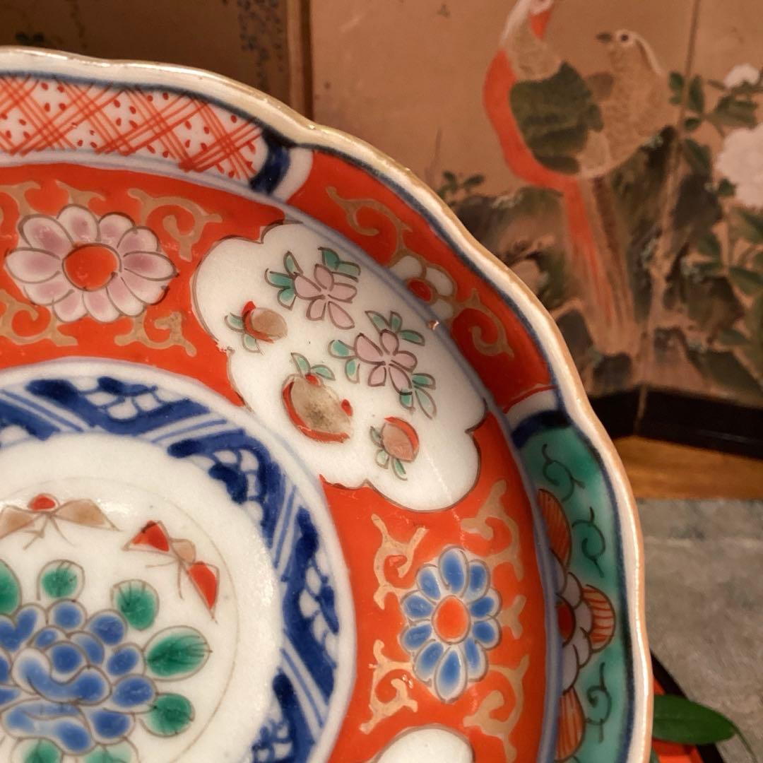 A1028 古伊万里　染錦手　輪花型　見込牡丹に蝶　窓絵　花唐草　小皿　5枚