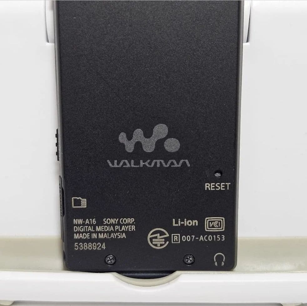 美品 WALKMAN NW-A16 32GB ブラック 説明書 箱 イヤホン