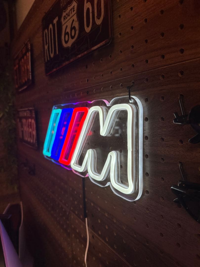  Mロゴ ネオンライト