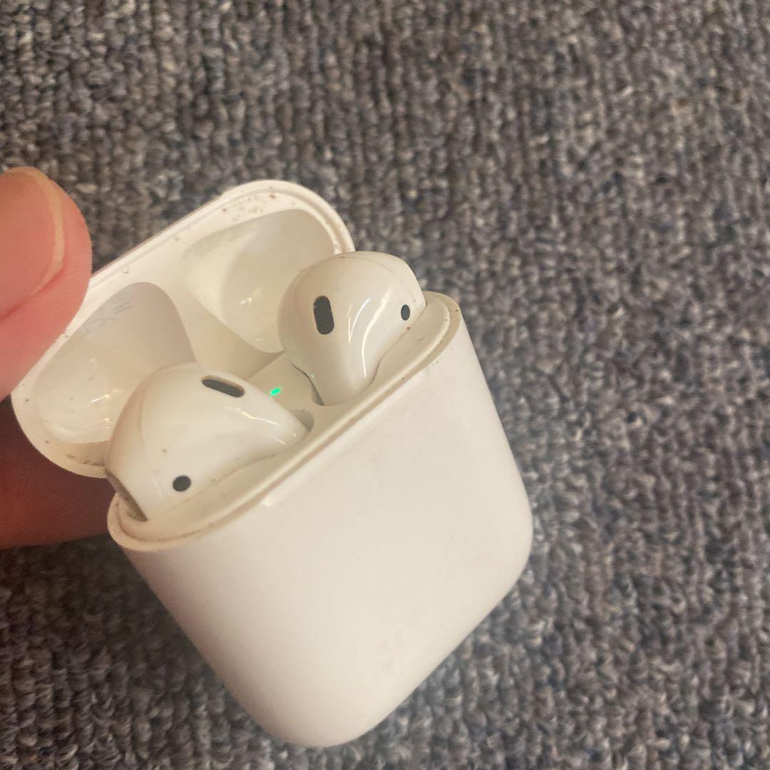 美品　Apple AirPods