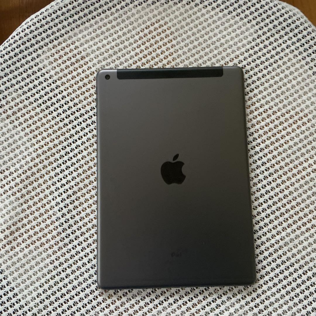iPad 10.2インチ スペースグレー 本体