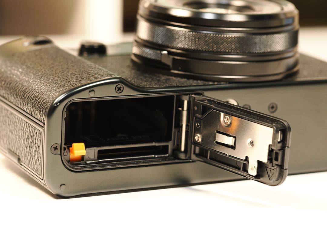 富士フイルム FUJIFILM X100VI 多言語モデル