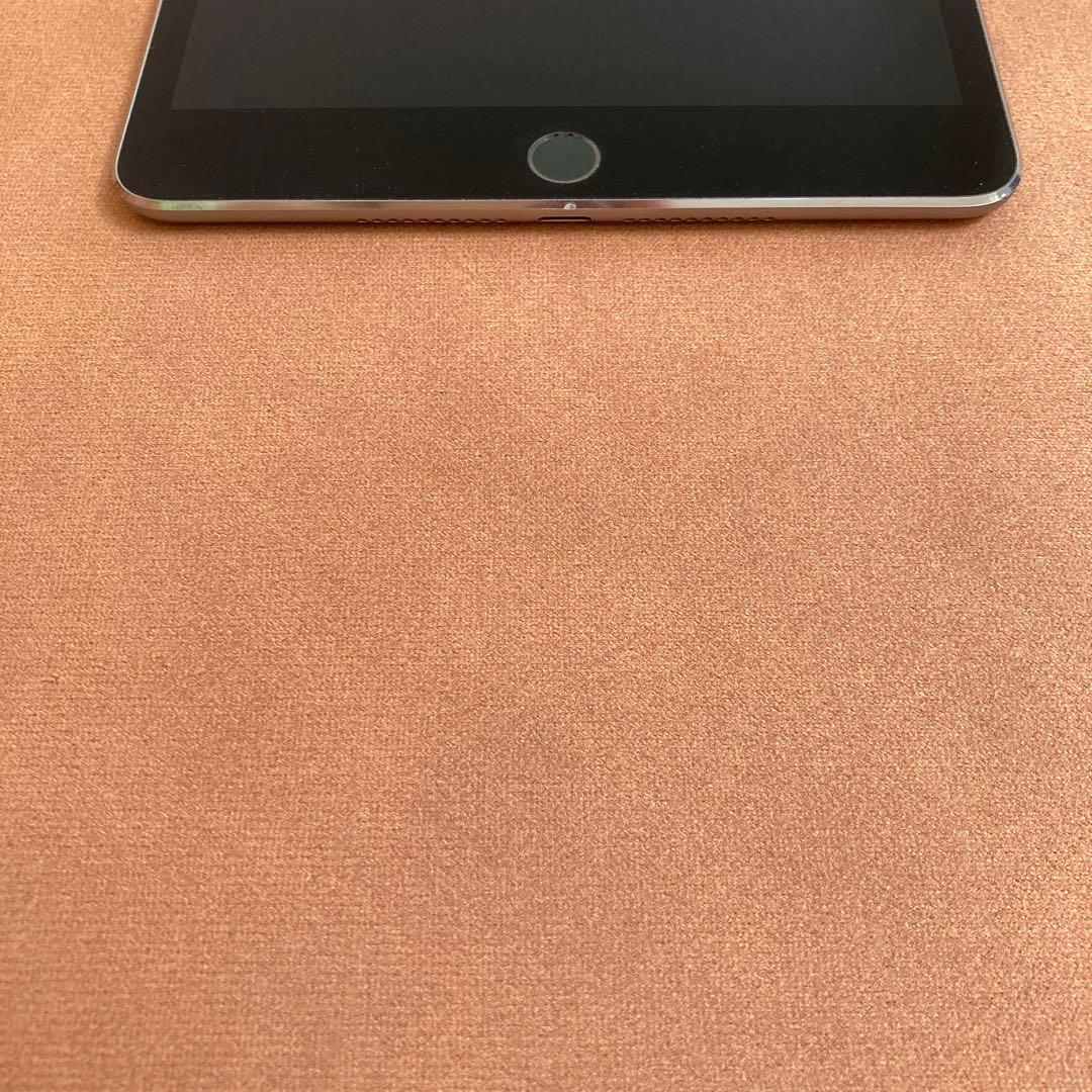 786 電池良好☆iPad mini4 第4世代 128GB SIMフリー☆