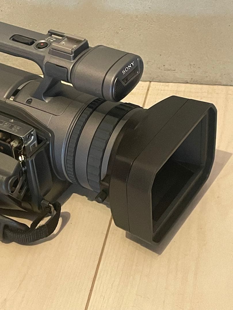 ビデオカメラsony HDR-FX7 本体のみ　 カセット蓋閉まらない　ジャンク