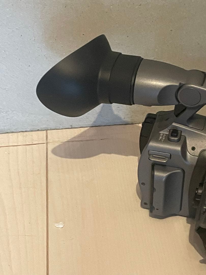 ビデオカメラsony HDR-FX7 本体のみ　 カセット蓋閉まらない　ジャンク