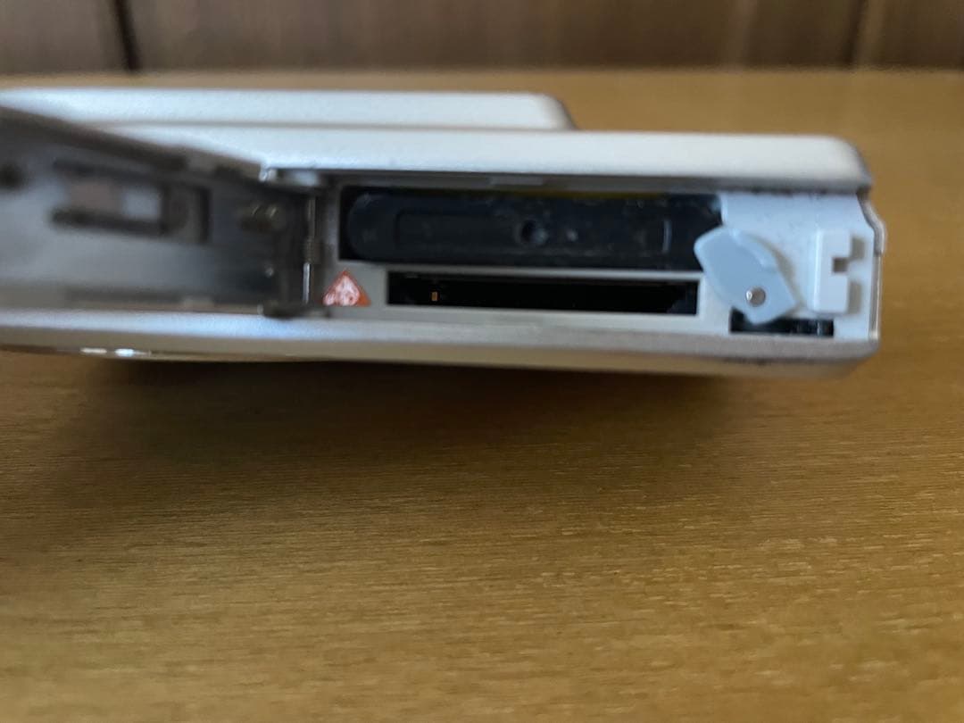 FUJIFILM FinePix J10 充電器付き