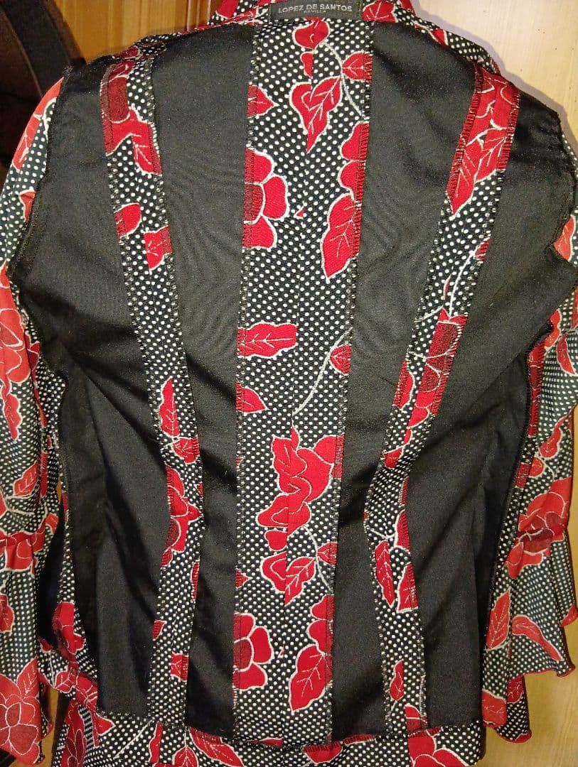 Lopez de Santosの衣装上下