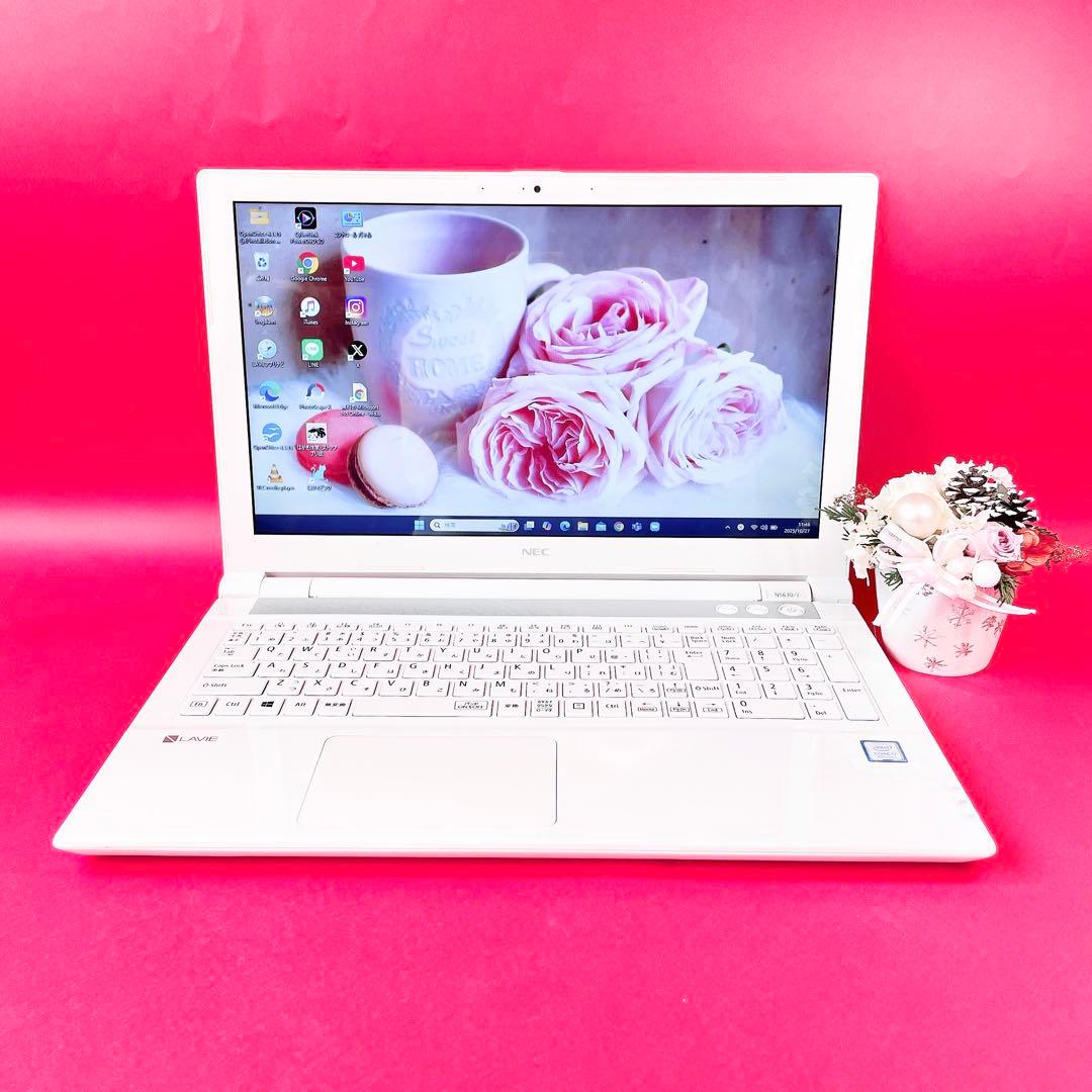 美品✨️第8世代Corei7薄型ノートパソコン✨️SSD1TB Win11 カメラ