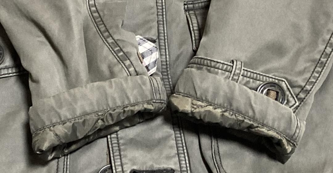 BURBERRY　BLACK LABEL　ミリタリージャケット　Mサイズ　カーキ