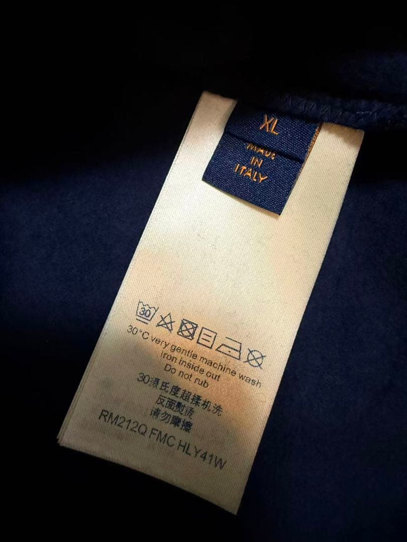 ルイヴィトン　エンボスLVロゴイントレーナー　XLサイズ