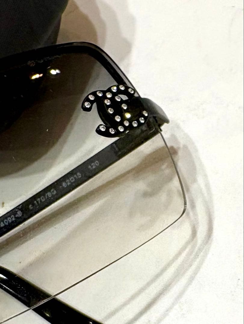 シャネル☆サングラス　ロゴ　ラインストーン　ココマーク　眼鏡4092 リムレス