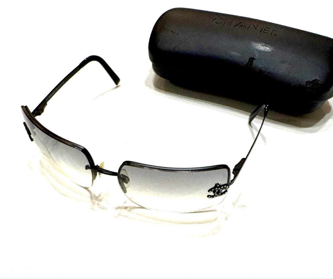 シャネル☆サングラス　ロゴ　ラインストーン　ココマーク　眼鏡4092 リムレス