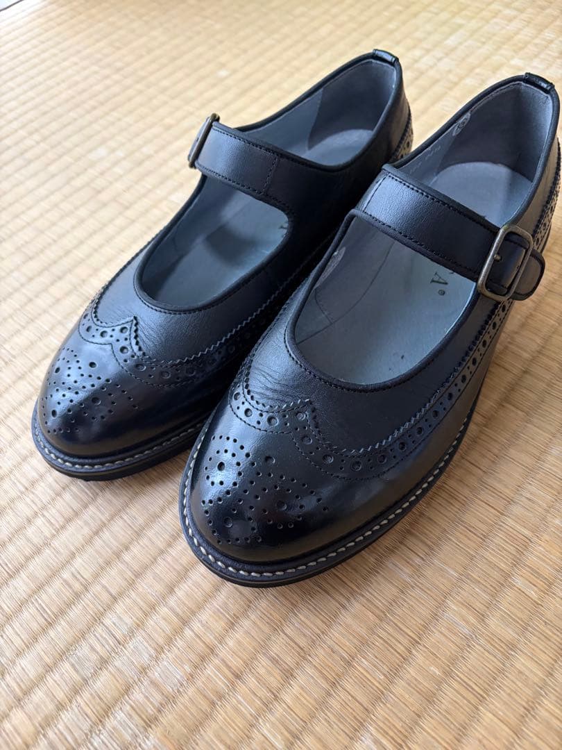 HARUTA ハルタ 太ベルトストラップシューズ ウイングチップ